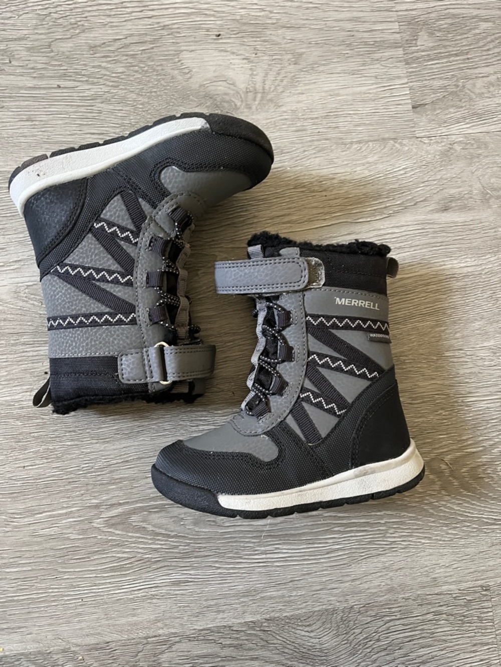 Merrell Kids Gray & Black Insulated Snow Boots